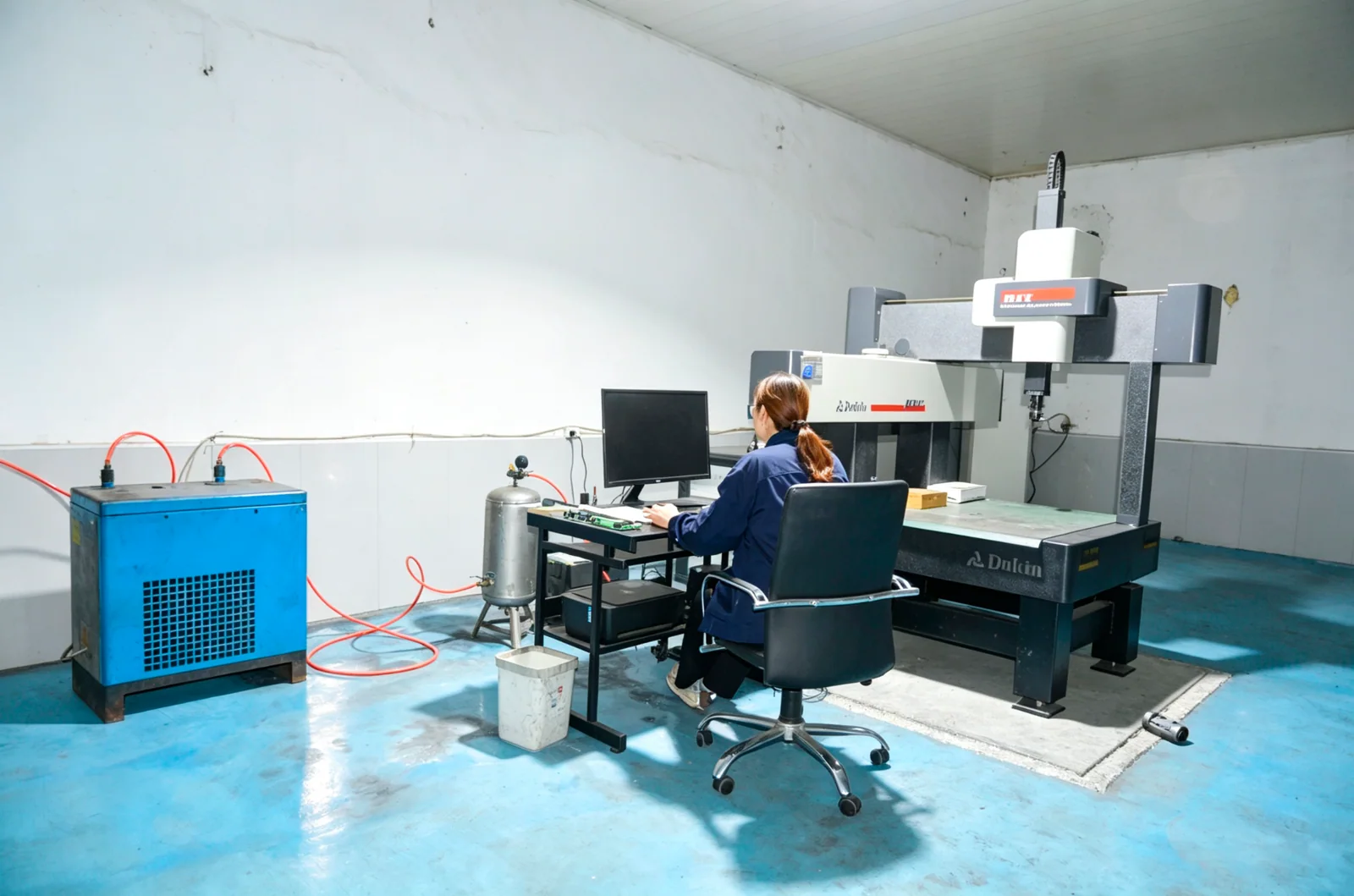 Manufacturing equipment